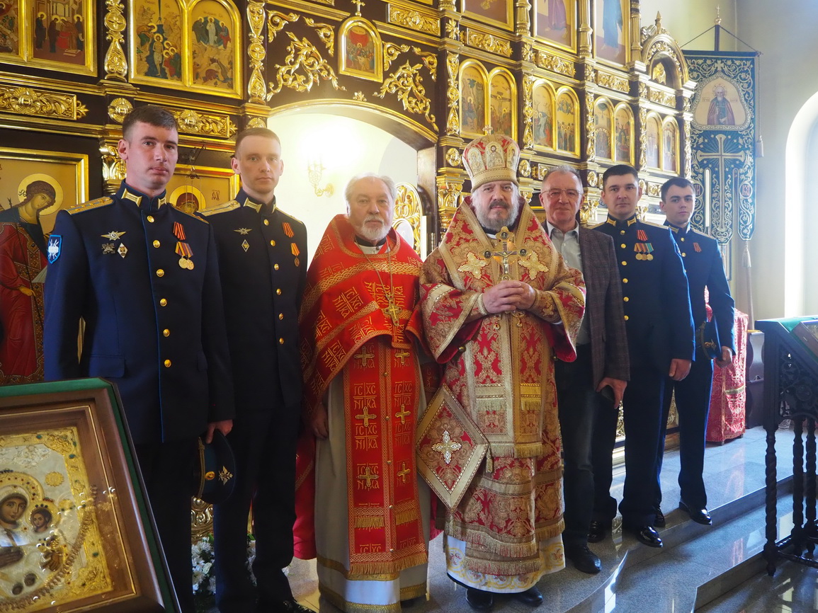 6 мая, в день памяти великомученика Георгия Победоносца, епископ Находкинский и Преображенский Николай, совершил Божественную литургию святителя Иоанна Златоуста в Свято – Георгиевском храме п. Дунай.