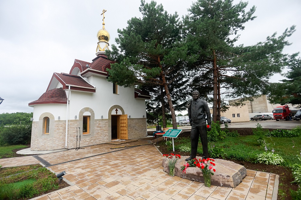 Новый храм в честь великомученика Георгия Победоносца освящен епископом Уссурийским Иннокентием