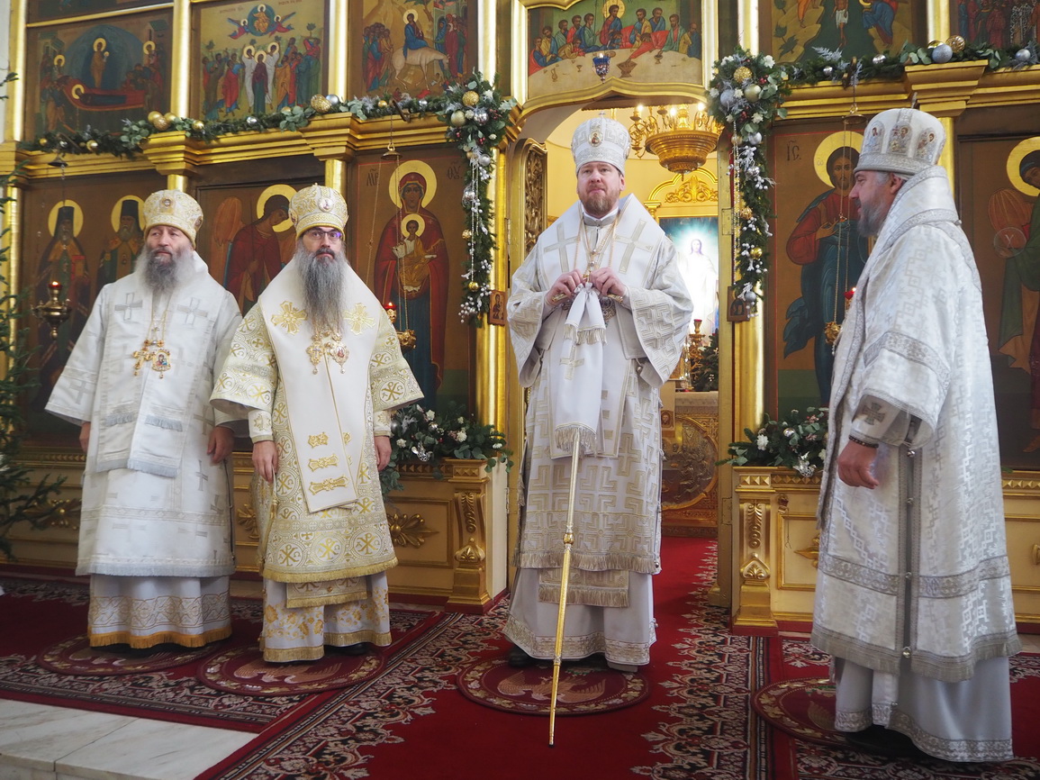 11.01.2023г.Сонм архипастырей Приморской митрополии совершил Божественную литургию в Свято-Никольском кафедральном соборе.