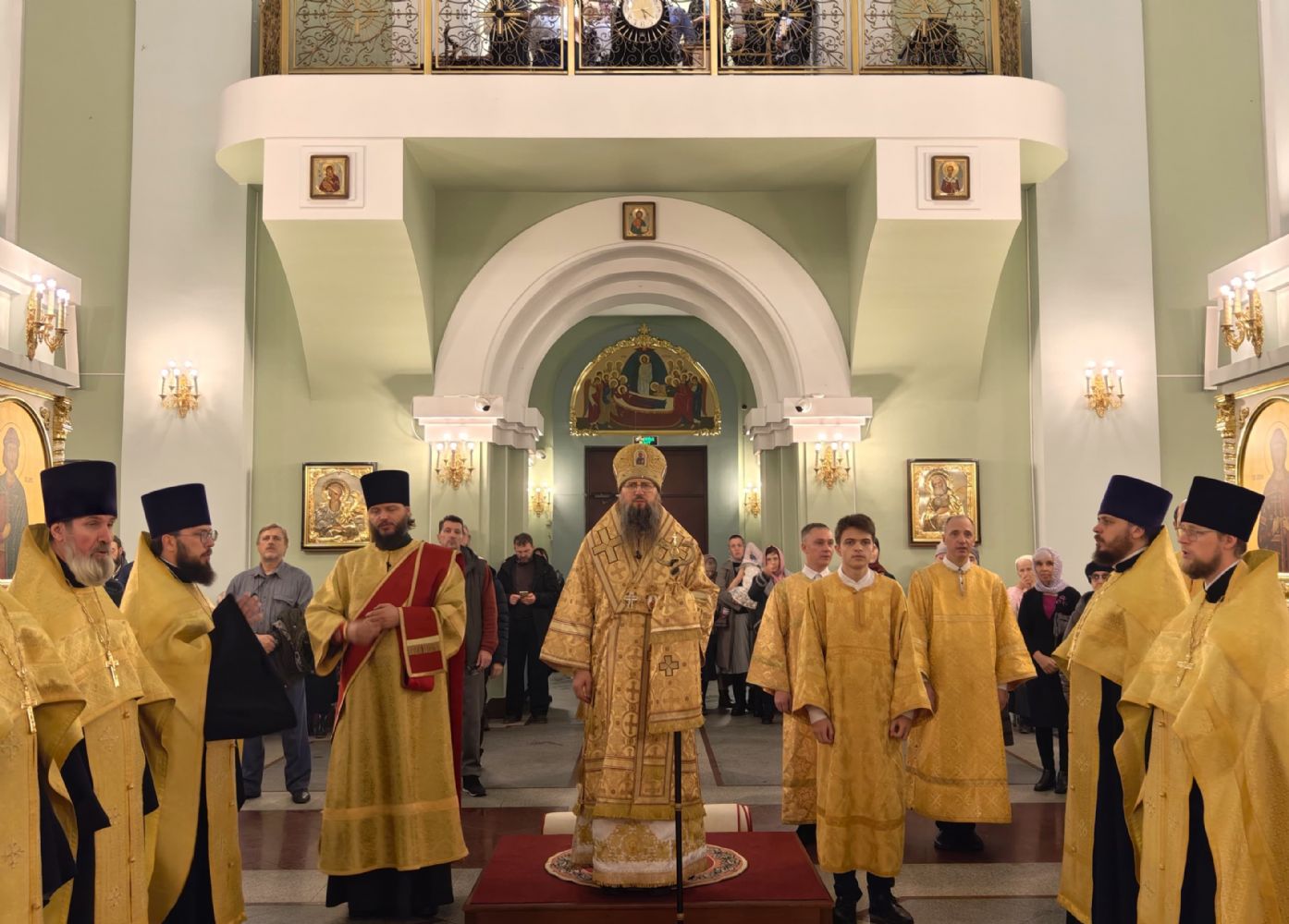 Епископ Павел совершил всенощное бдение в Покровском храме