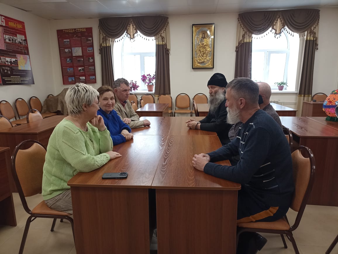 В Духовно-просветительском центре г. Арсеньева состоялось рабочее совещание владыки Гурия с Общественной палатой Арсеньевского городского округа (+ Фото)