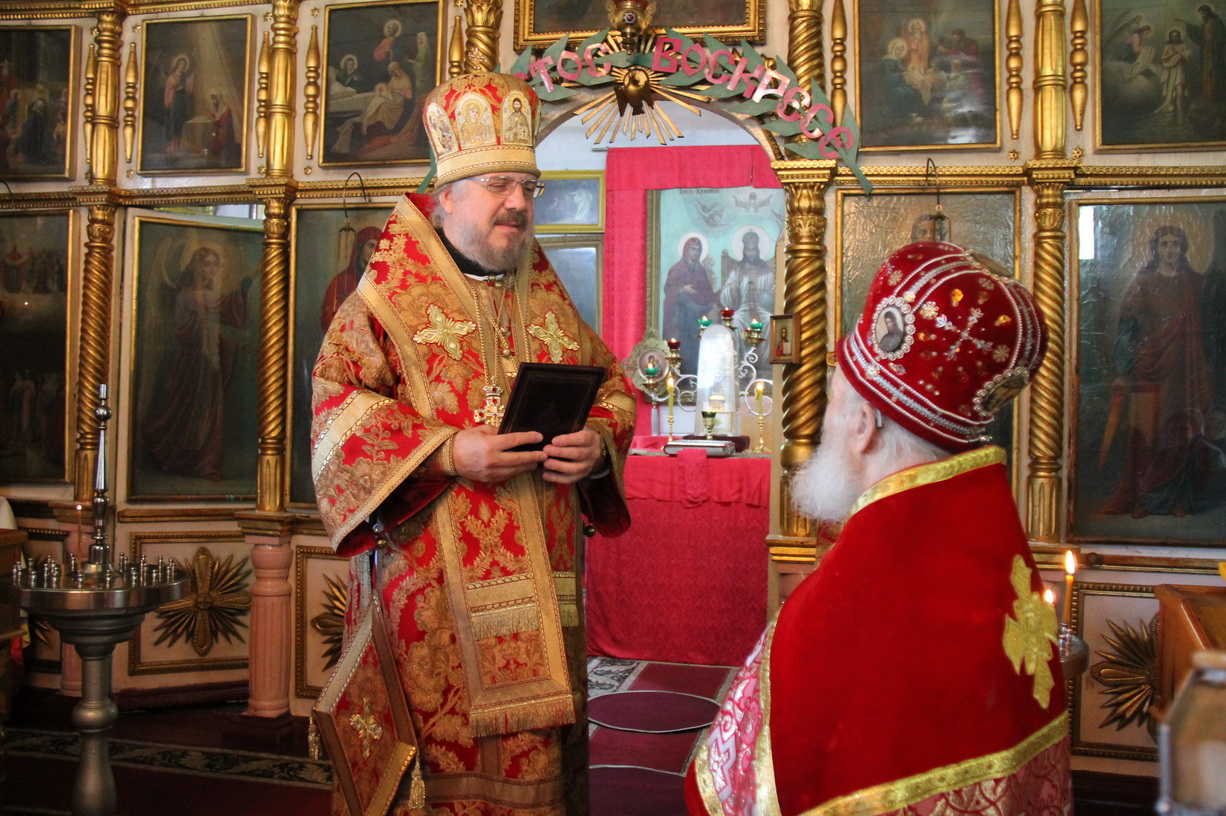 В среду Светлой седмицы, епископ Находкинский и Преображенский Николай совершил Божественную литургию в храме в честь Рождества Пресвятой Богородицы г. Партизанска.