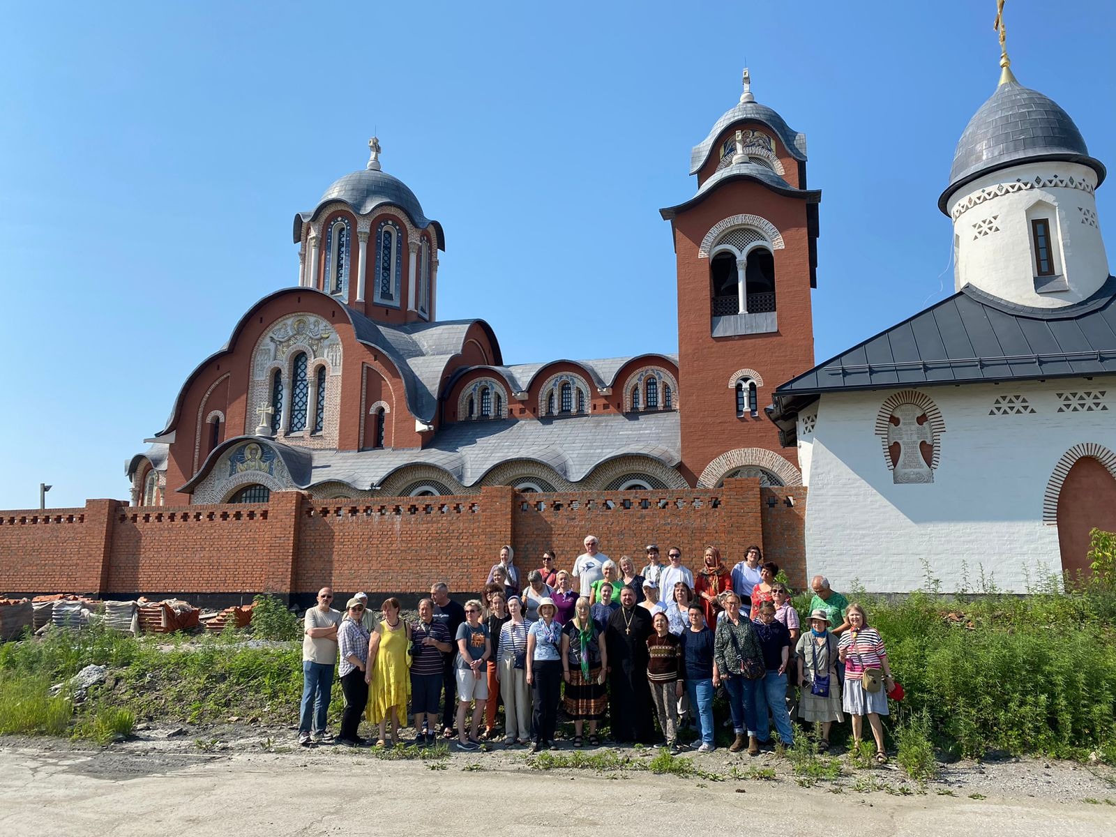 Для группы искусствоведов проведена экскурсия в храме прп. Максима Исповедника.