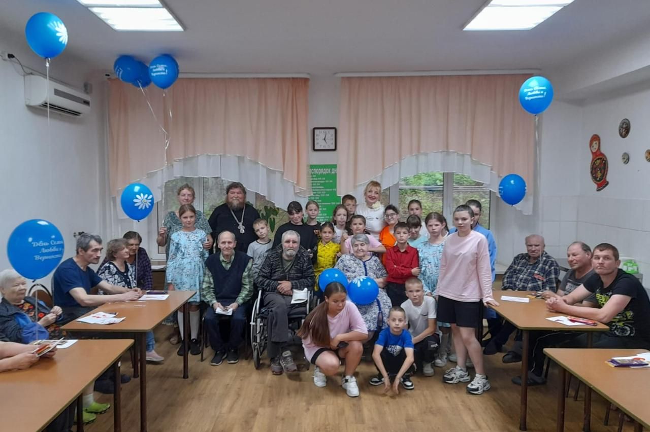 В прихрамовом лагере воскресной школы храма Богоявления города Артема прошли очередные занятия и выездные мероприятия