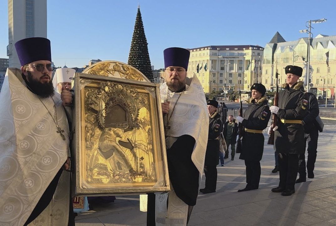 Главный храм Приморья встретил Псково-Печерскую икону Божией Матери