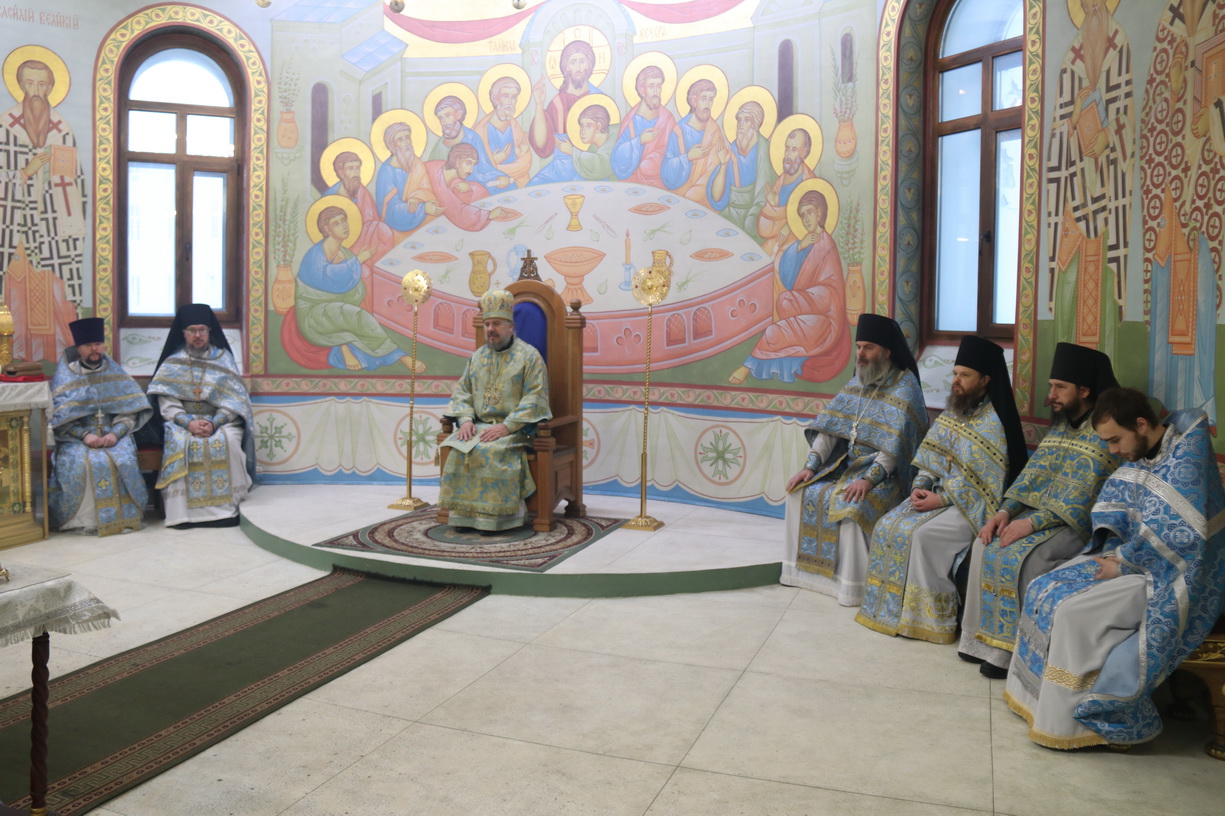 Епископ Николай возглавил Божественную литургию в Казанском соборе.