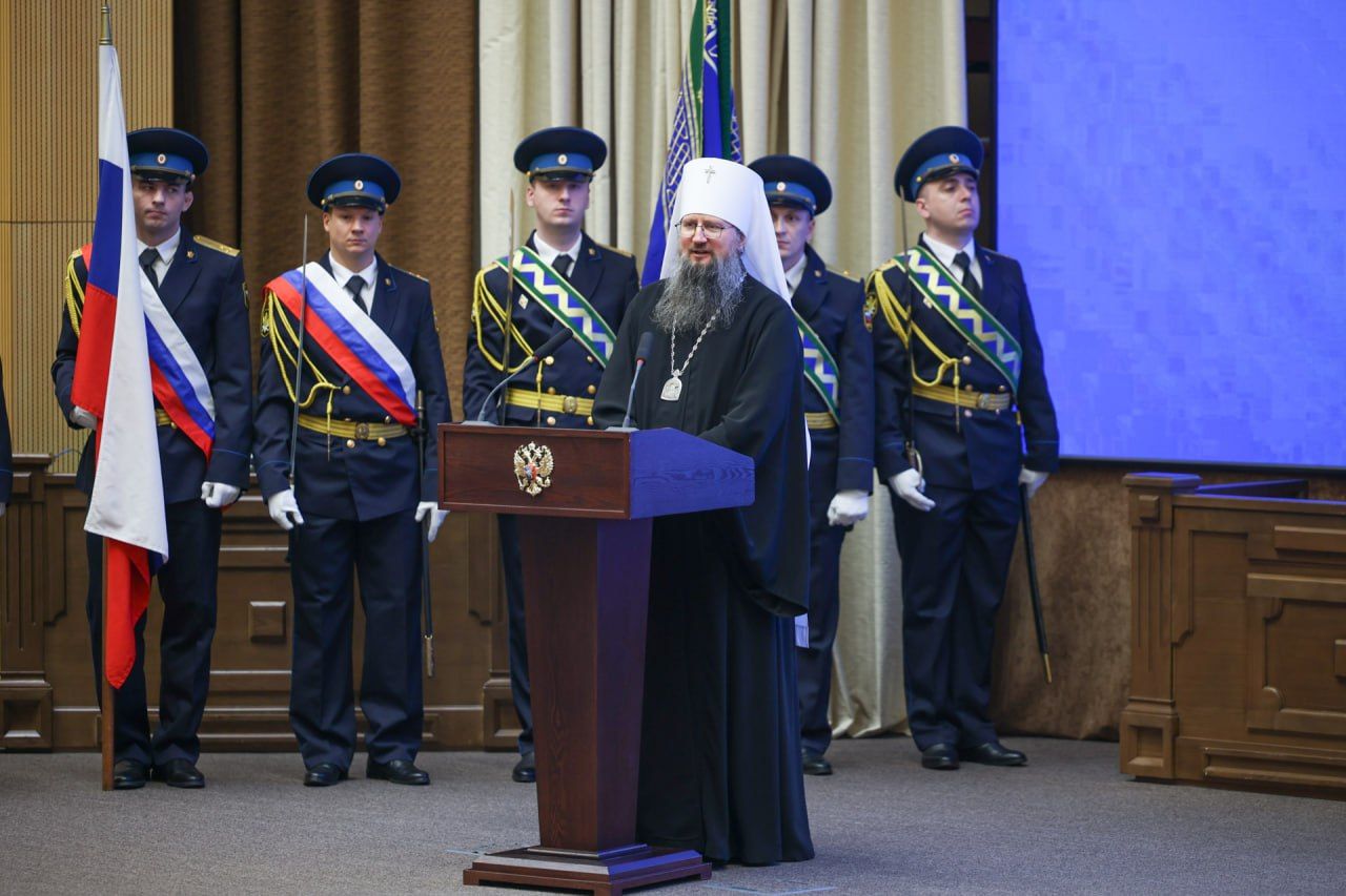 Глава митрополии поздравил судебных приставов Приморья с профессиональным праздником