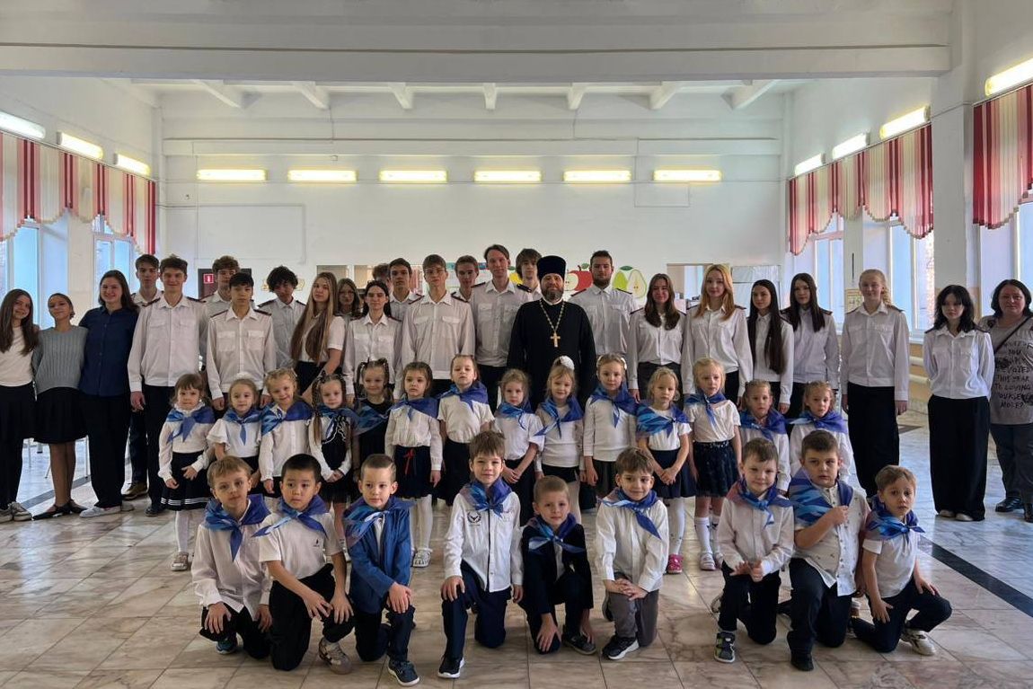 Иерей Иоанн Караман принял участие в церемонии посвящения дошколят в «Орлята»