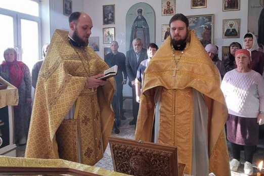 Иерей Дионисий Ищенко совершил миссионерскую поездку в храм поселка Ярославский