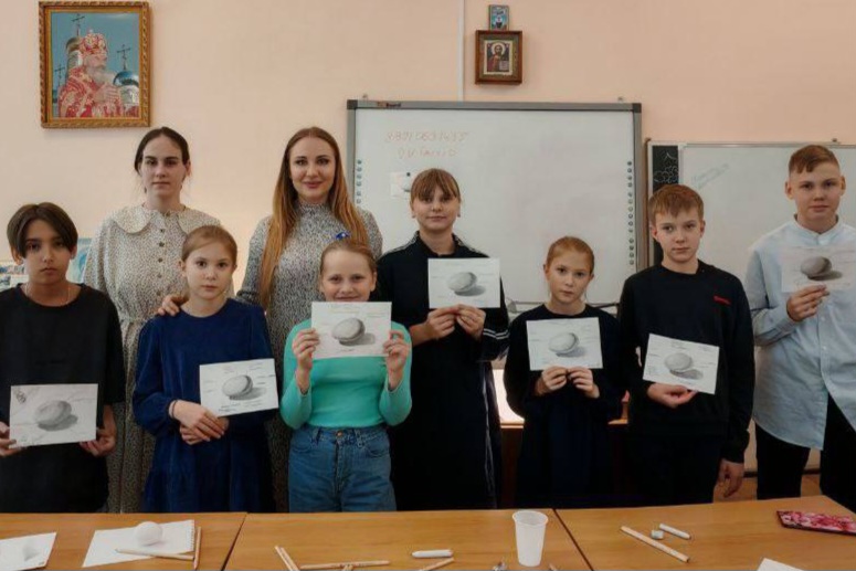 Во Владивостоке открылась Православная школа акварельной живописи