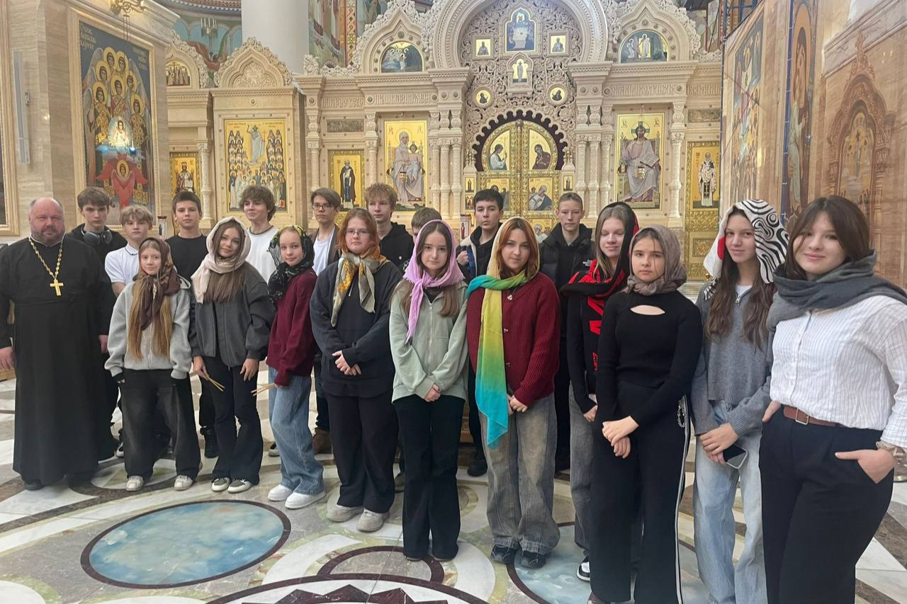 В Спасо-Преображенском соборе прошла экскурсия для лицеистов ВВГУ