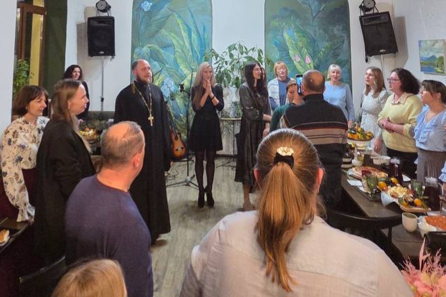 В Артеме прошел благотворительный творческий вечер «Счастье — это смелость быть счастливым»