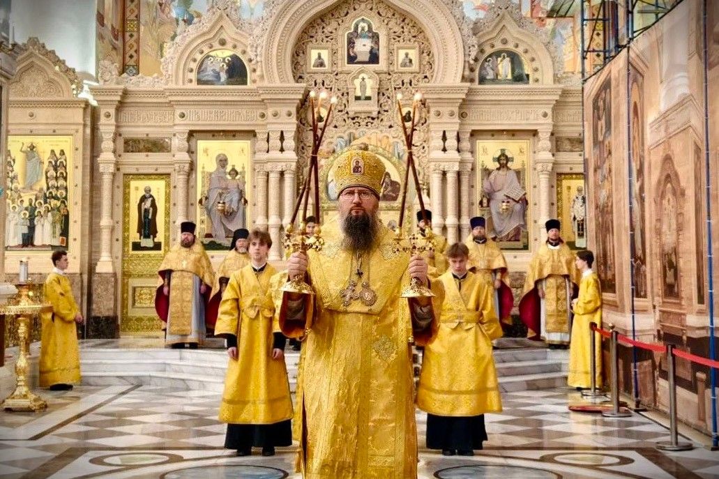 Правящий архиерей возглавил богослужение в Спасо-Преображенском соборе