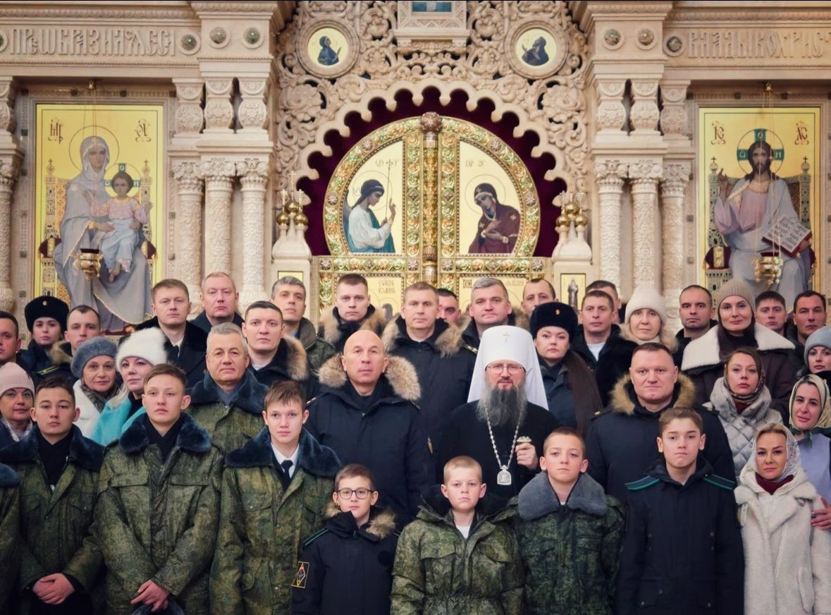 Митрополит Павел провел экскурсию для военнослужащих Пограничного управления ФСБ России по Приморскому краю