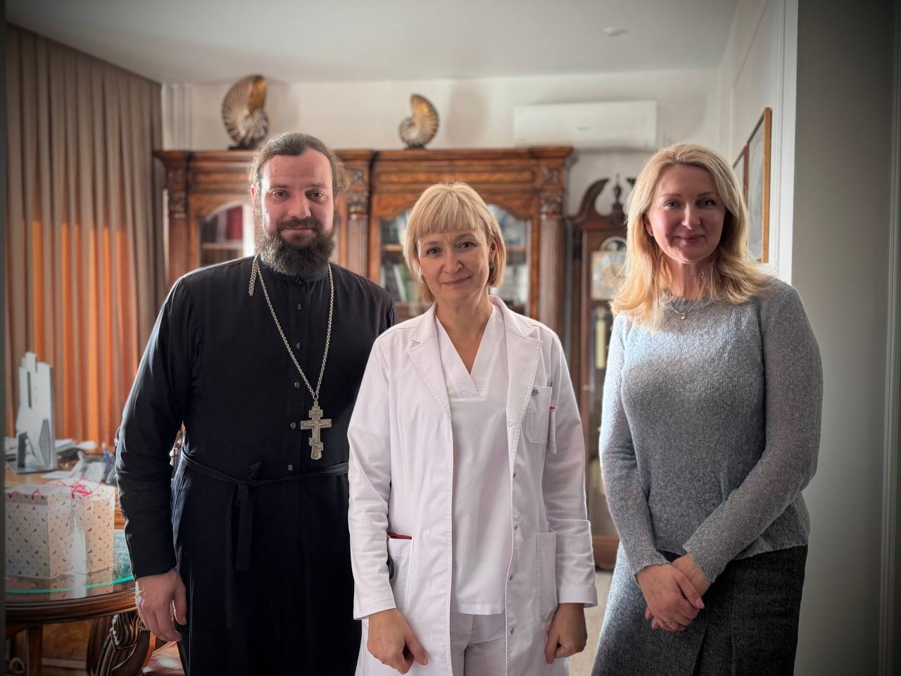 Иерей Владимир Ковальчук встретился с руководством краевого клинического центра