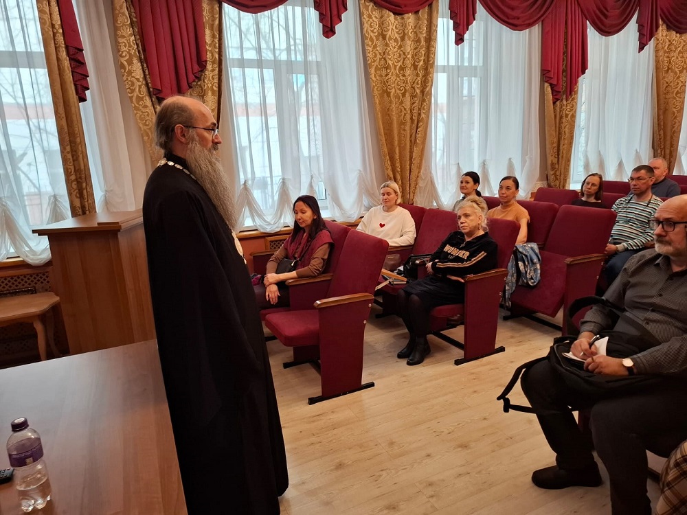 Состоялось открытие курсов чтения на церковно-славянском языке