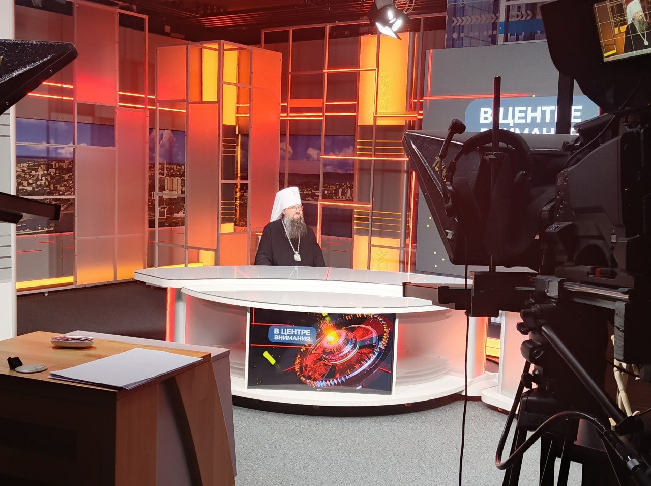Митрополит Павел стал гостем «Общественного телевидения Приморья»