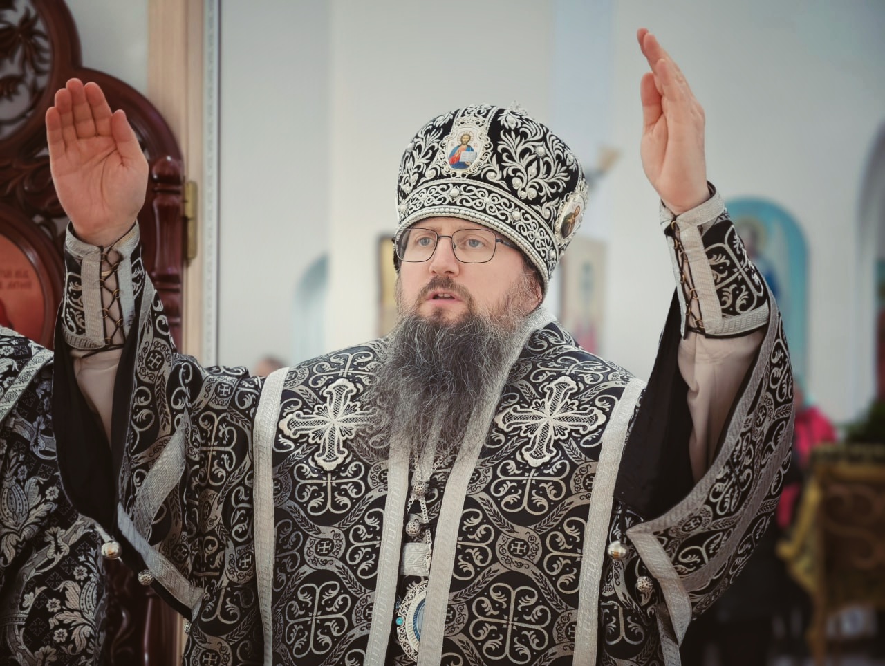 Архиерейская литургия состоялась в храме святых апостолов Петра и Павла п.Трудовое