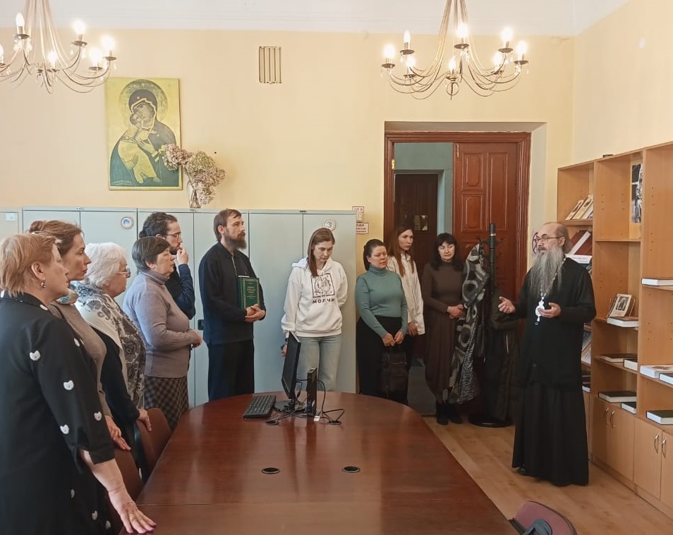 Студент 1 курса Арпишкин П. выступил с докладом о святителе Патриархе Тихоне