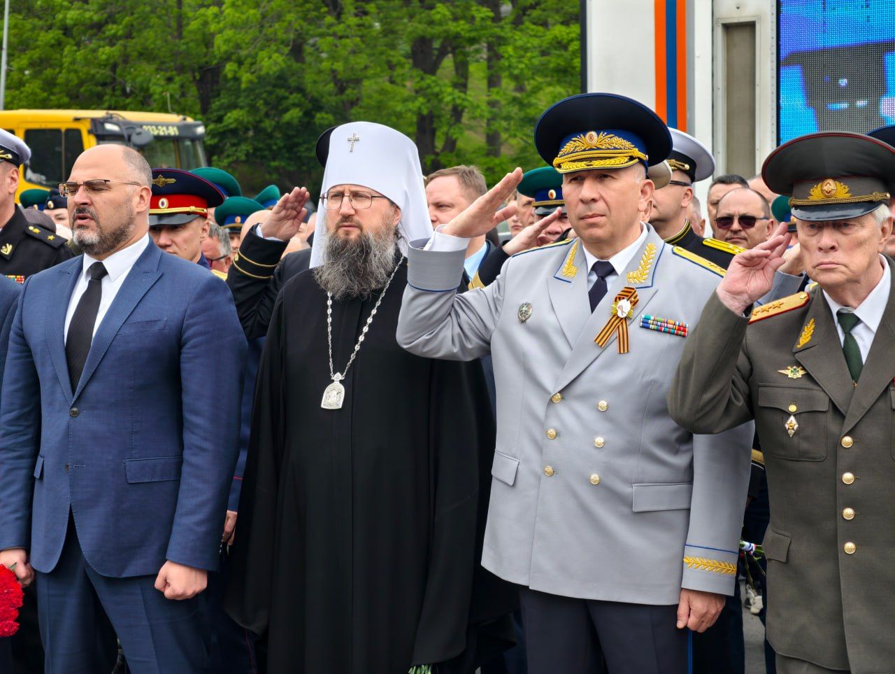 Митрополит Павел принимает участие в торжествах по случаю Дня пограничника