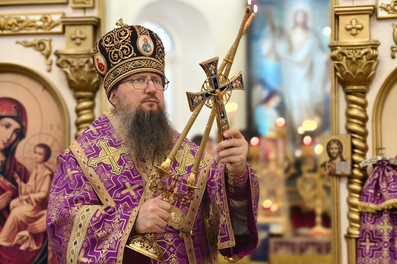 В храме святителя Николая Чудотворца на мысе Чуркин состоялось архиерейское богослужение