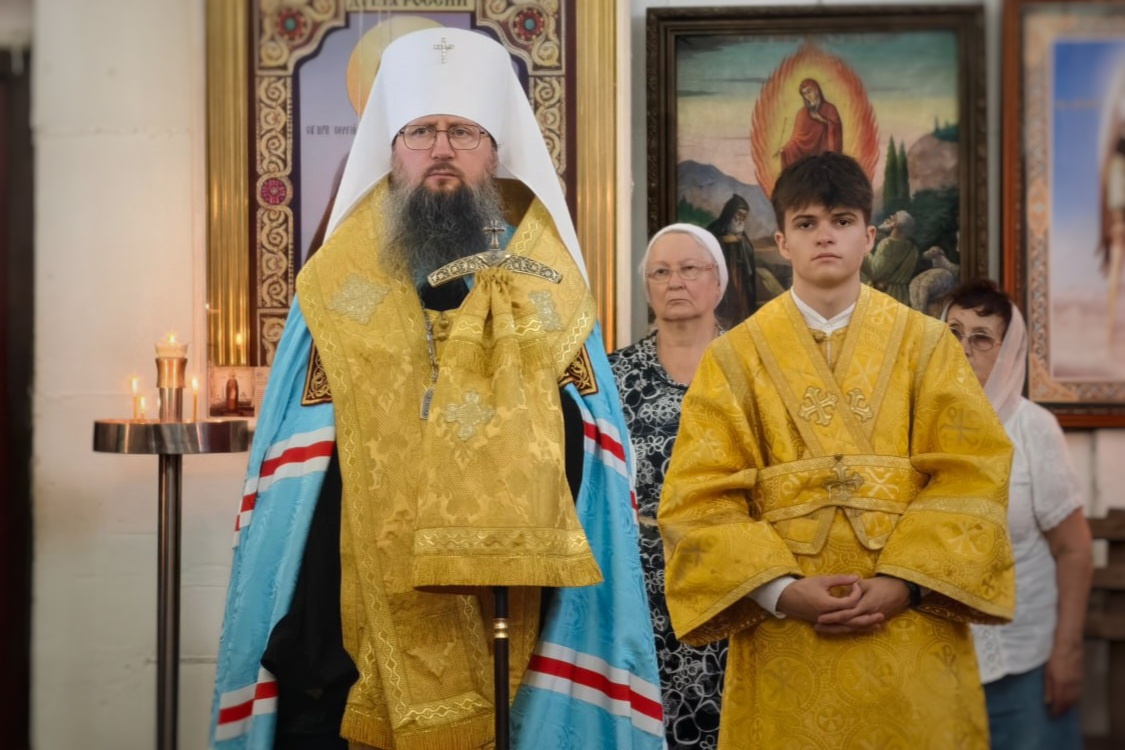 В храме св. ап. Андрея Первозванного состоялось архиерейское богослужение
