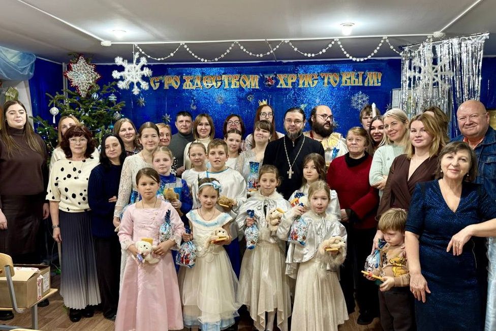 Рождественский праздник прошел в воскресной школе «Серафимов ручеек»