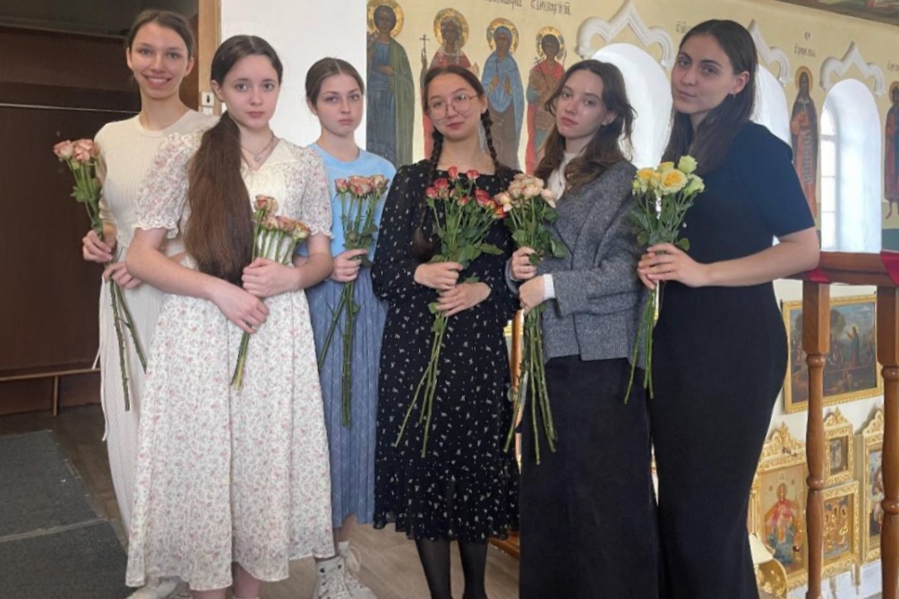 «Наша задача – помогать людям молиться»: Елизавета Калчева рассказала о тех, кто поёт на клиросе