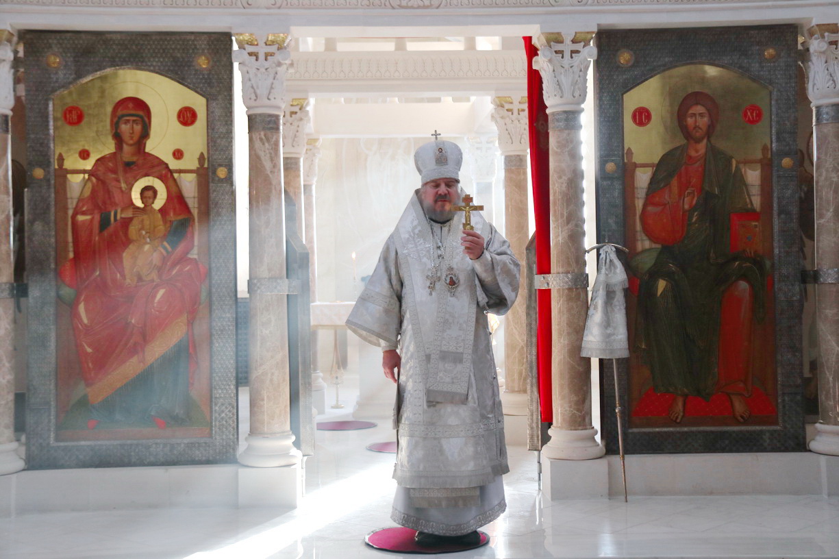 Епископ Находкинский и Преображенский Николай возглавил Божественную литургию в Свято-Максимовском храме.
