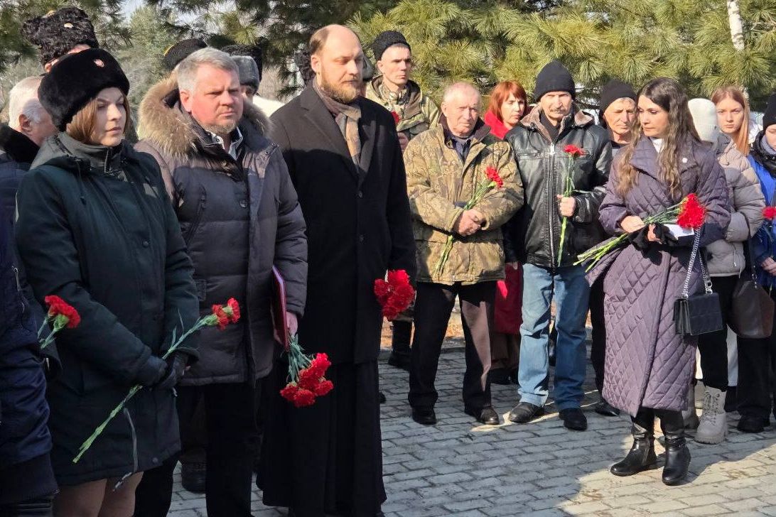 В Артёме почтили память воинов-интернационалистов
