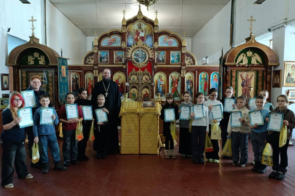 В храме во имя ап. Андрея Первозванного наградили победителей конкурса «Зима Православная»