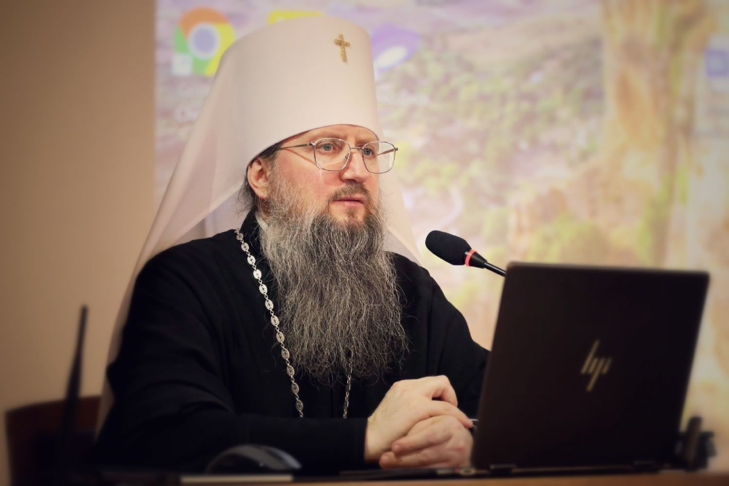 Воцерковление и просвещение: встреча митрополита Павла с будущими церковными специалистами Владивостокской епархии