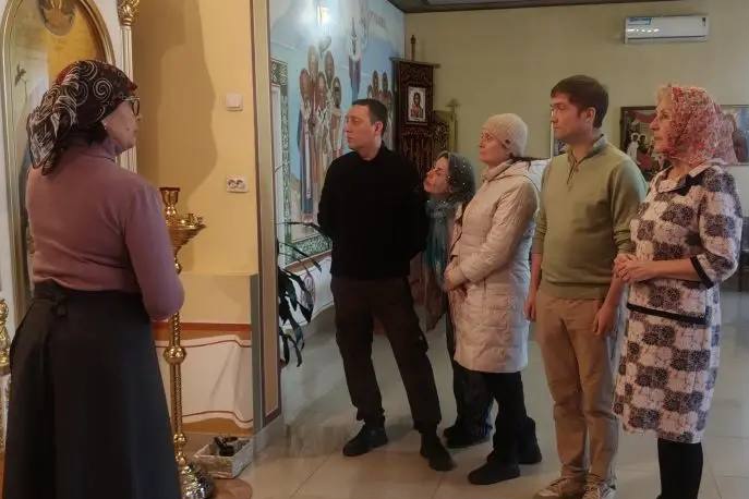 Экскурсия по храму Рождества Христова для сотрудников Дома культуры п. Славянка