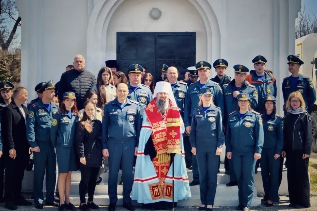 Глава митрополии совершил богослужение в часовне в честь иконы Божией Матери «Неопалимая Купина» 