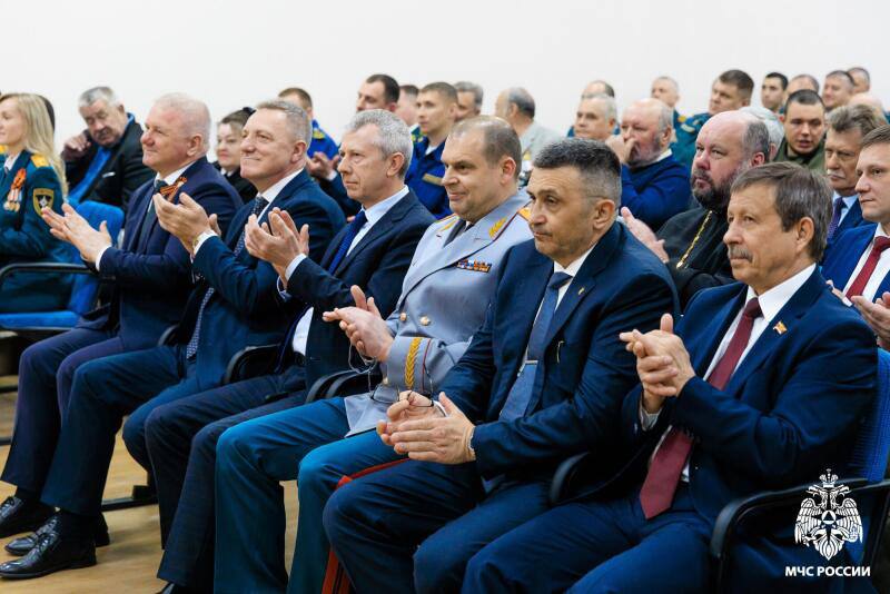 Иерей Димитрий Брызгалов посетил торжественное мероприятие, посвященное Дню пожарной охраны России