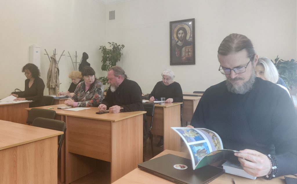 В Центре подготовки церковных специалистов прошли предварительные защиты дипломных работ