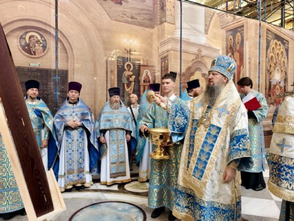 В день празднования в честь Порт-Артурской иконы Божией Матери митрополит Павел совершил Литургию в кафедральном соборе Владивостока